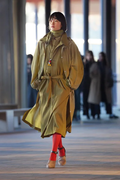 Look 11